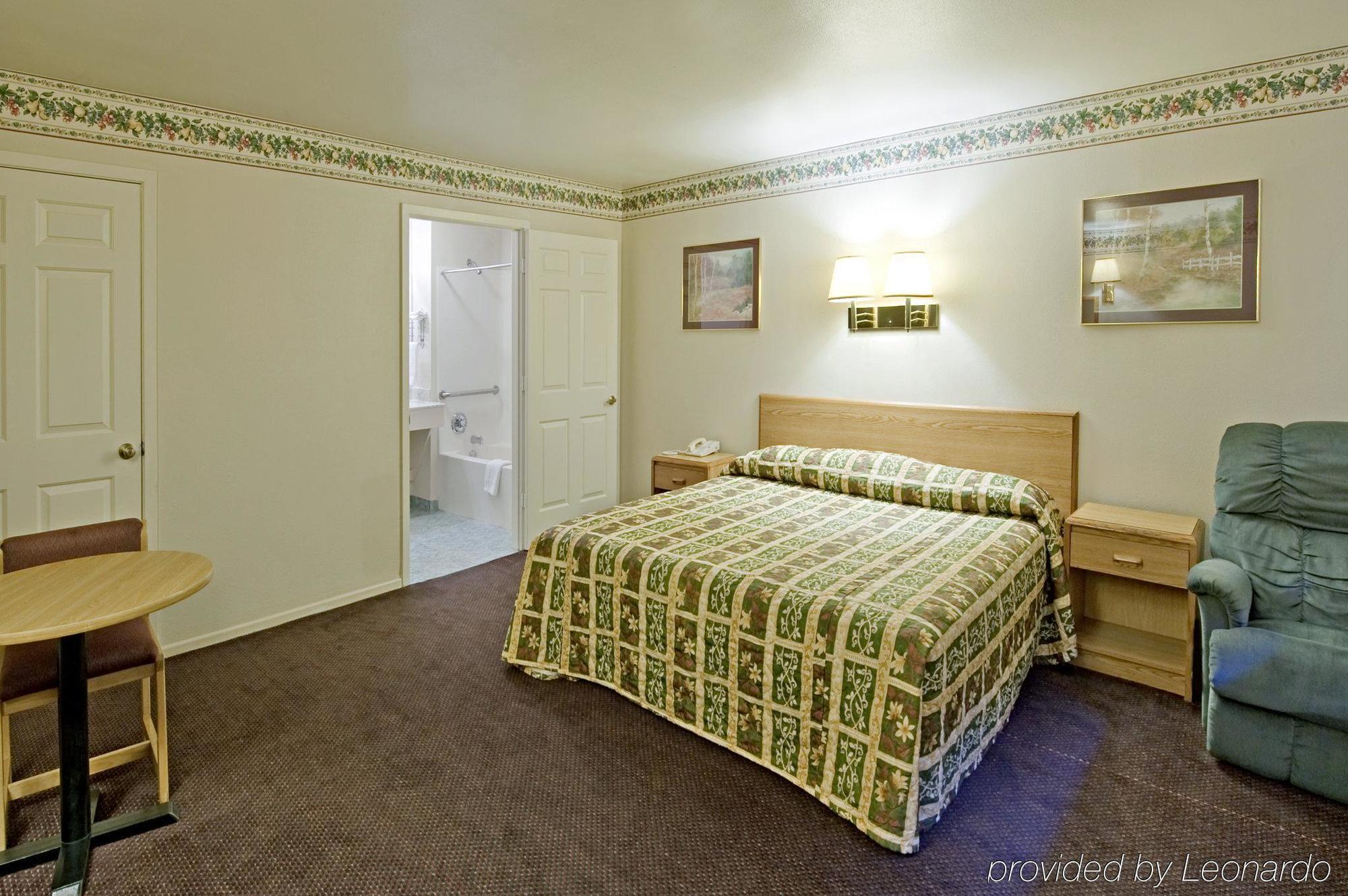 Americas Best Value Inn Мак-Кинни Номер фото